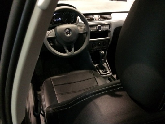 Авточехлы на Skoda Rapid